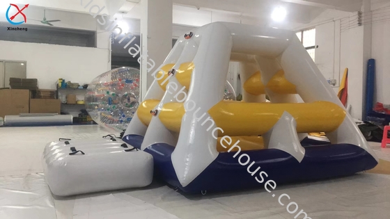 Tedarikçi Yüzen Şişme Su Tırmanma Kulesi Oyuncakları, Blob ve Kaydırak ile
